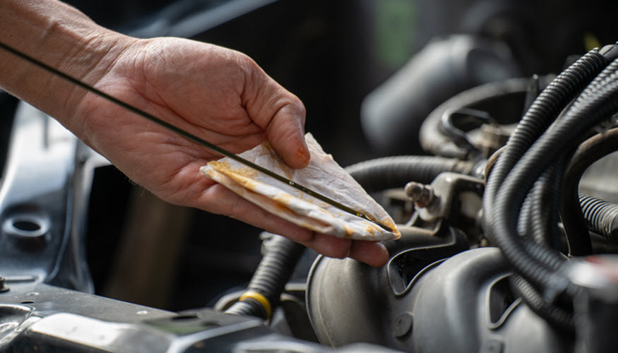 How to Inspect Your BMW’s Motor Oil in Johnston